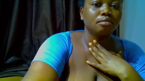 Snapshot of silky_caramel chatting on October 2, 8:43 am Caramel online show from October 2, 8:43 am