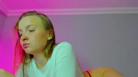 Mila online show from October 26, 7:09 pm