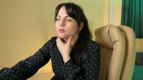 Julia online show from May 25, 1:55 am
