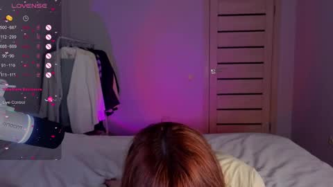 Snapshot of silly___woman chatting on April 15, 7:43 pm silly___woman online show from April 15, 7:43 pm