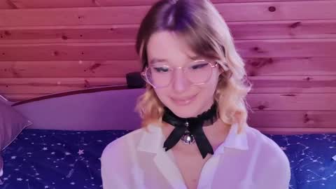 Snapshot of silvadevil chatting on April 11, 3:49 pm Kate online show from April 11, 3:49 pm