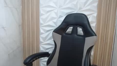 Snapshot of silvana_angelic chatting on February 5, 9:36 am silvana online show from February 5, 9:36 am