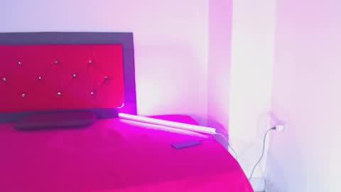 silvana_dolll online show from February 11, 10:04 pm