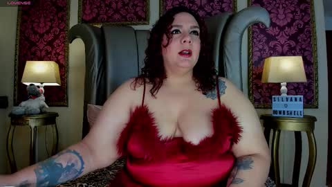 Snapshot of silvanabombshell chatting on March 27, 12:05 pm SilvanaBombshel online show from March 27, 12:05 pm