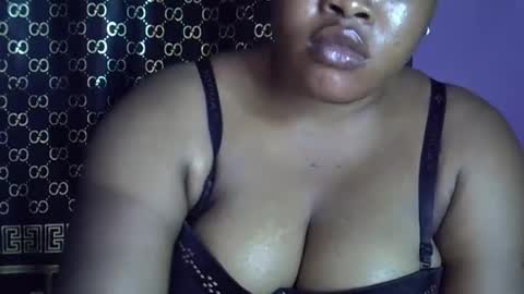 Snapshot of silver_baby06 chatting on October 8, 8:17 pm silver baby06 online show from October 8, 8:17 pm