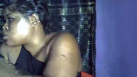 Snapshot of silver_baby06 chatting on October 24, 7:21 pm silver baby06 online show from October 24, 7:21 pm