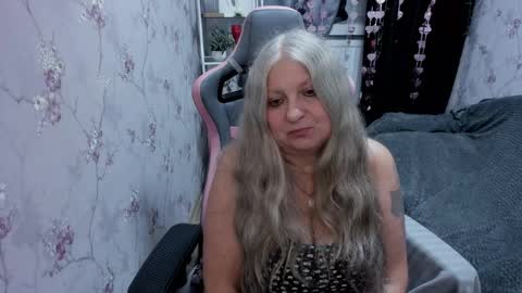 silver_moon_light online show from September 11, 10:10 pm
