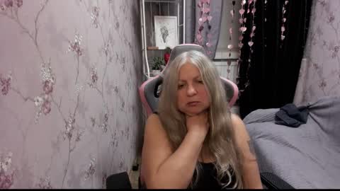 silver_moon_light online show from September 20, 9:21 am