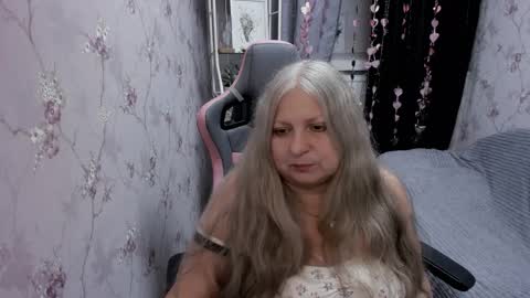 silver_moon_light online show from September 26, 9:30 pm