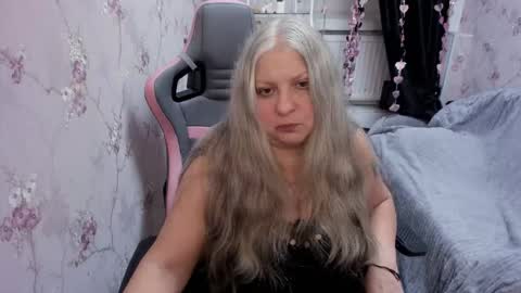 silver_moon_light online show from October 19, 8:09 pm