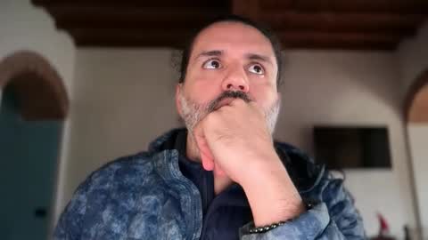 Snapshot of silverbeard81 chatting on January 15, 9:25 am silverbeard81 online show from January 15, 9:25 am