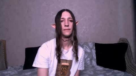 silvermuse online show from October 24, 7:27 am