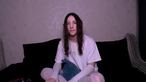 silvermuse online show from November 20, 2:23 am