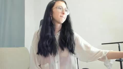 Snapshot of silvernoise chatting on April 12, 9:09 pm Alice online show from April 12, 9:09 pm