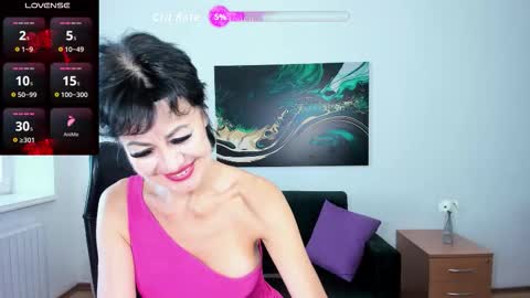 Silvia Wallec online show from September 19, 5:42 am