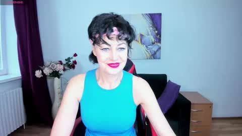 Silvia Wallec online show from April 26, 5:16 am