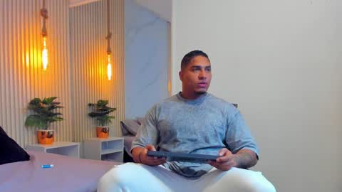 simeone_panda online show from December 12, 11:18 am