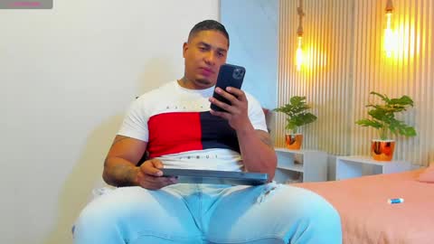 simeone_panda online show from January 8, 11:54 am