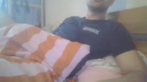 Snapshot of simml98 chatting on February 8, 2:09 pm Sam online show from February 8, 2:09 pm