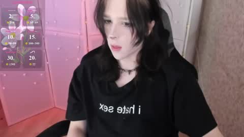 Snapshot of simochka_ chatting on April 23, 12:04 pm Simochka online show from April 23, 12:04 pm