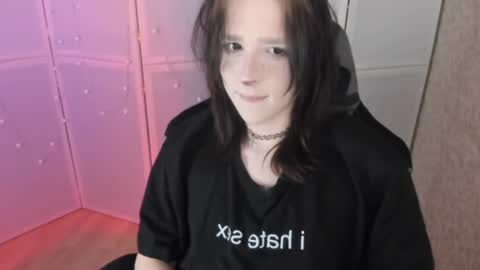 Snapshot of simochka_ chatting on May 11, 3:51 pm Simochka online show from May 11, 3:51 pm