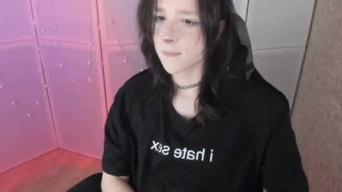 Snapshot of simochka_ chatting on May 11, 4:04 pm Simochka online show from May 11, 4:04 pm