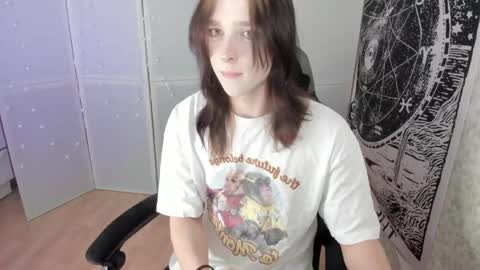 Snapshot of simochka_ chatting on June 5, 10:21 am Simochka online show from June 5, 10:21 am