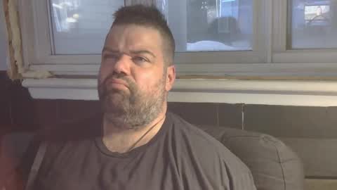 Snapshot of simon_8510 chatting on March 28, 11:26 pm simon_8510 online show from March 28, 11:26 pm