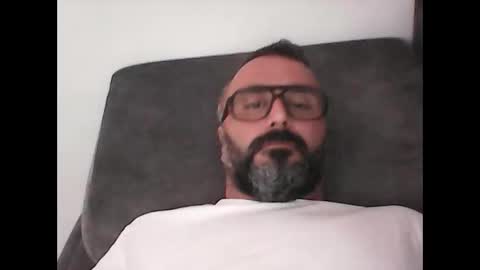Snapshot of simon_bb chatting on May 21, 10:00 am Si online show from May 21, 10:00 am