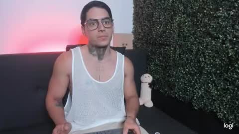 Snapshot of simon_cortes chatting on June 20, 11:46 am Simon Cortes online show from June 20, 11:46 am