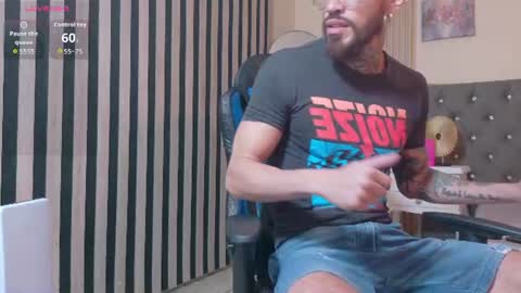 Snapshot of simon_rz chatting on June 28, 12:00 pm Simon online show from June 28, 12:00 pm