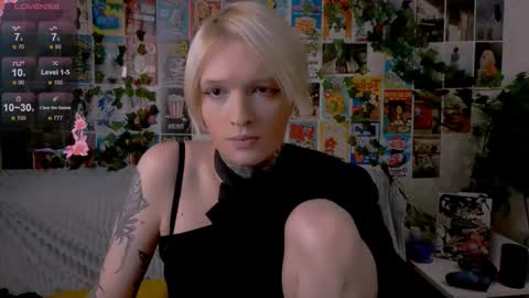 Snapshot of simona_rain chatting on October 4, 3:15 am Simona online show from October 4, 3:15 am