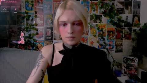 Snapshot of simona_rain chatting on October 4, 11:14 pm Simona online show from October 4, 11:14 pm