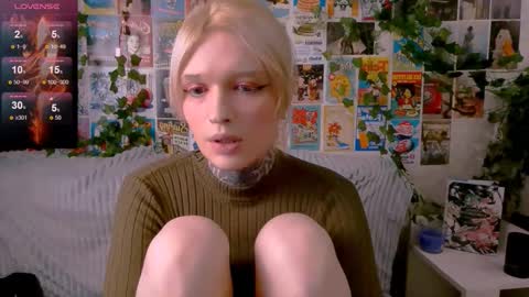 Snapshot of simona_rain chatting on October 11, 1:27 am Simona online show from October 11, 1:27 am