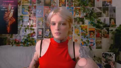 Snapshot of simona_rain chatting on October 13, 12:43 am Simona online show from October 13, 12:43 am