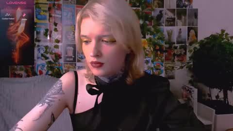 Snapshot of simona_rain chatting on November 1, 10:34 pm Simona online show from November 1, 10:34 pm