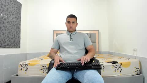 SIMON KELER online show from May 13, 11:11 pm