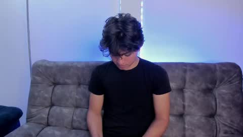 Snapshot of simonlambert__ chatting on January 27, 7:24 pm Simon online show from January 27, 7:24 pm