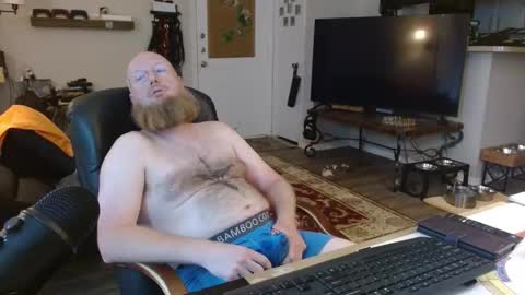 Snapshot of simontvesper chatting on April 5, 9:01 pm simontvesper online show from April 5, 9:01 pm