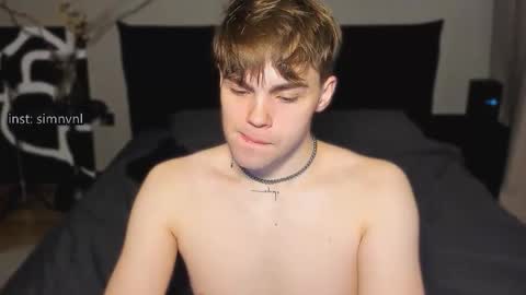 Simon online show from December 3, 8:51 pm