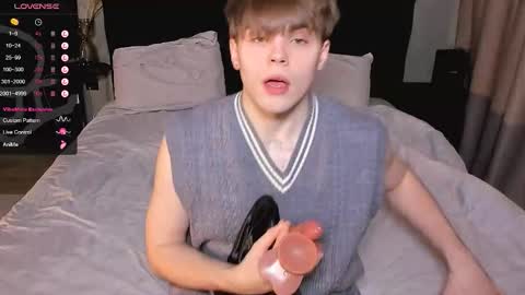 Simon online show from January 7, 7:05 pm