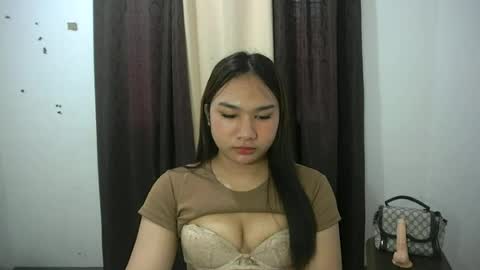 Snapshot of simply_francine chatting on June 22, 1:51 am simply francine online show from June 22, 1:51 am