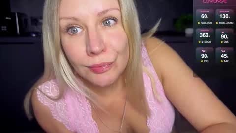 A present for me  online show from September 18, 6:54 pm