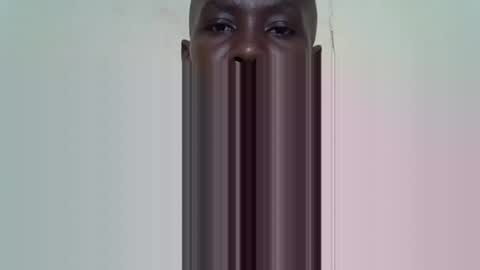 Snapshot of simplyloy33 chatting on September 18, 12:18 pm simplyloy33 online show from September 18, 12:18 pm