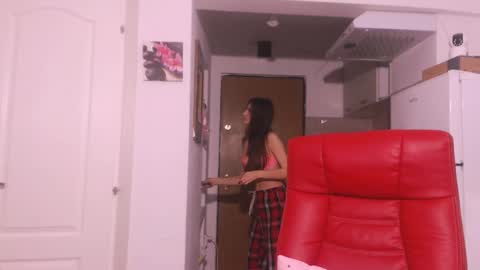 simyhvn online show from December 5, 5:38 am