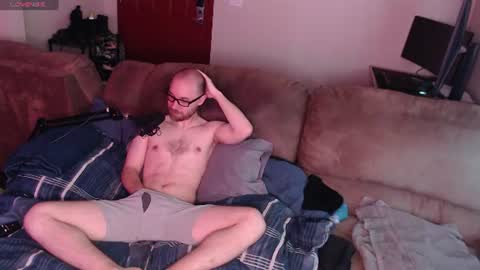 Snapshot of sin_lord chatting on June 9, 10:43 pm Husky Dad online show from June 9, 10:43 pm