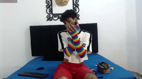   online show from April 28, 12:43 pm