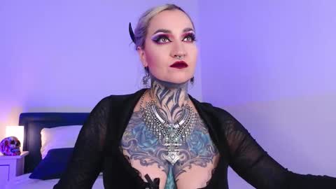 Snapshot of sindeleros chatting on October 15, 1:33 pm Ms. Sindel online show from October 15, 1:33 pm