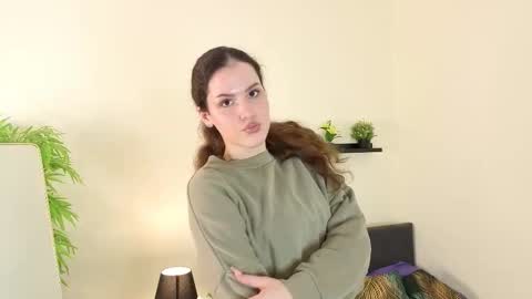 Milena online show from February 11, 3:50 pm