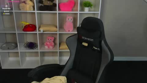 Hi my name is Cindy Id love to see you on my stream. My schedule for the week 2 GMT 3am-9am  MoTuFrSaSu online show from May 6, 1:14 am